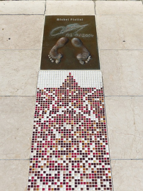 更在多次总 更在多次总